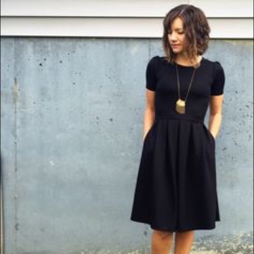 LuLaRoe Black Fit-and-Flare Short Sleeve Dress 2X - Picture 2 of 10